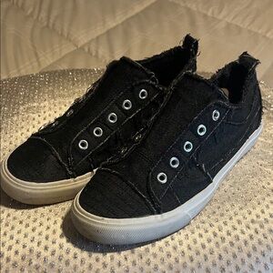 Corkys Black Distressed Sneakers